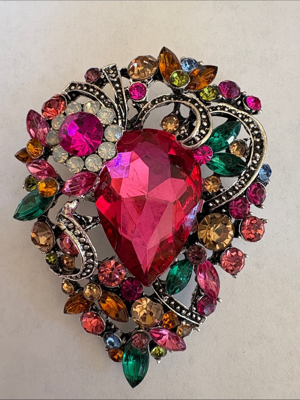 Vintage-Inspired Multicolor Crystal Heart Brooch/pendant.